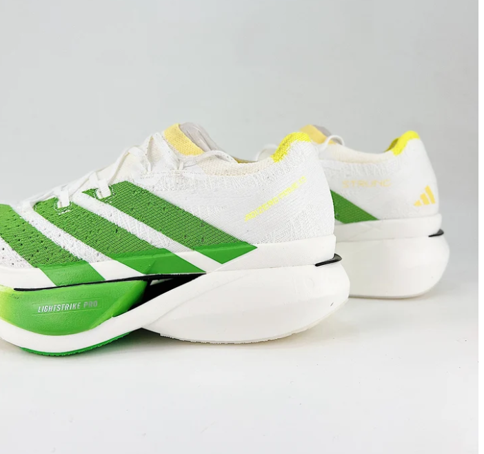 UrbanFit Men's White & Green Performance Running Shoes – Stylish Athletic Sports